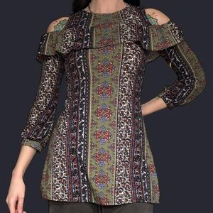 Rare Editions / Off-the-shoulder blouse / Green / Floral Print / Size S